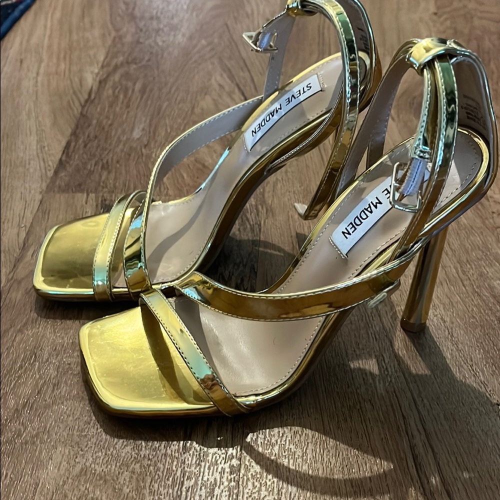 Steve Madden Metallic Gold Heels